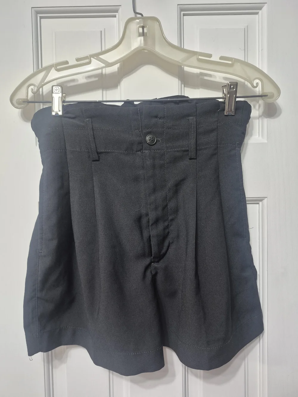 Madewell Women's Black Flat-Front Dress Shorts